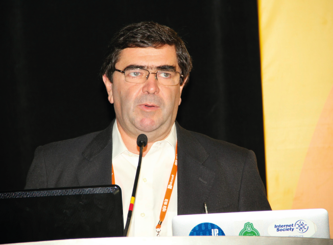 Homenaje a Raúl Echeberría