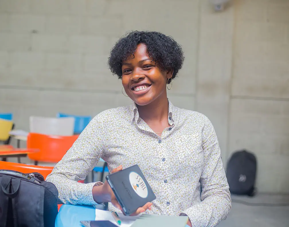 Waina, the Young Woman Who Discovered “Another” Internet through an Ayitic Course