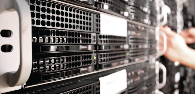 Por más copias de servidores raíz en la región