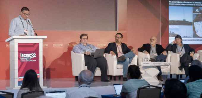 Internet Service Providers Enter the Client’s Home