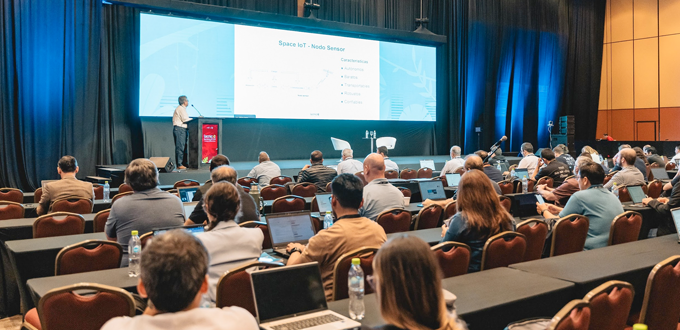 LACNIC 43: IA, estándares de Internet y networking en un solo evento